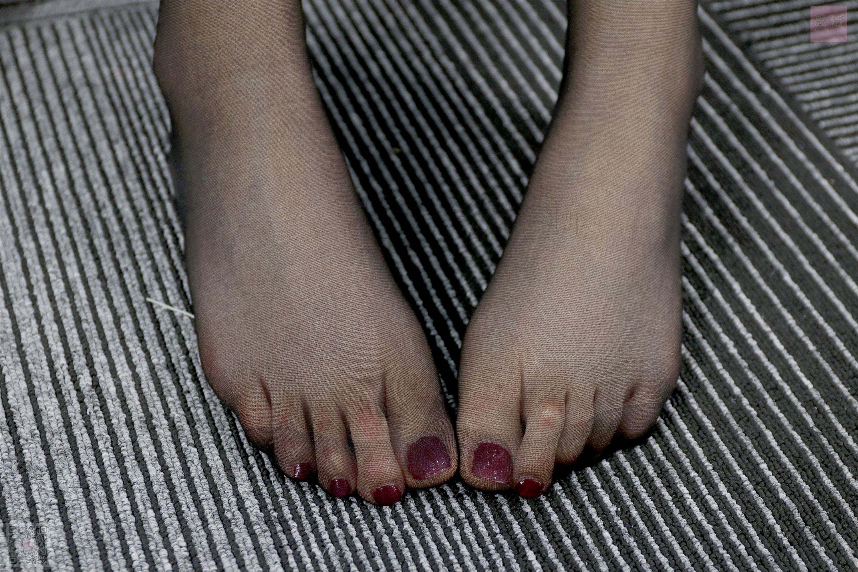 SiHua思话  SH028 珺洁 当黑丝袜遇上羞脸